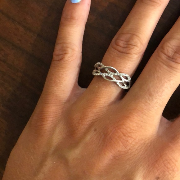 Sterling silver diamond ring - Picture 3 of 3